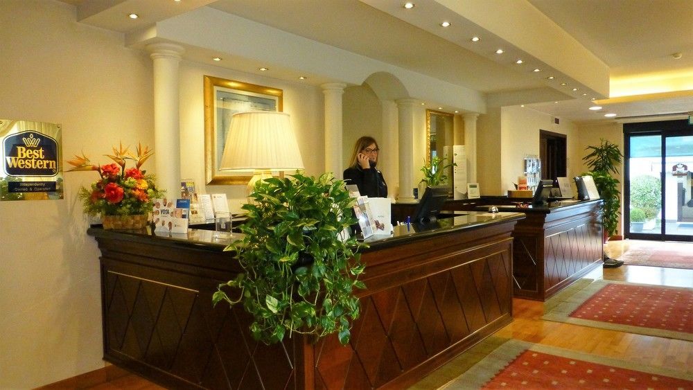 Ih Hotels Padova Admiral Bagian luar foto